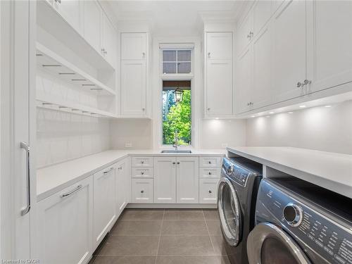 140 Secord Lane, Burlington, ON - Indoor Photo Showing Laundry Room