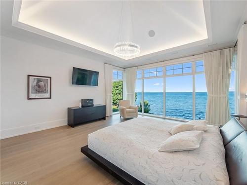 140 Secord Lane, Burlington, ON - Indoor Photo Showing Bedroom