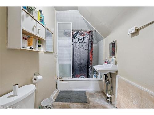133 Joseph Street, Kitchener, ON - Indoor Photo Showing Bathroom