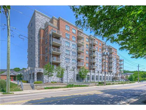 407-155 Water Street S Cambridge, ON N1R 3E3