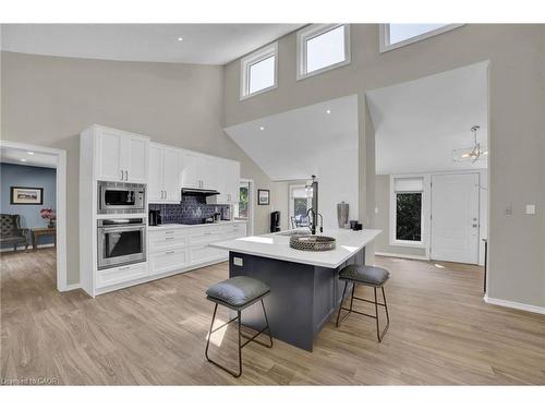 11 Weneil Drive, Freelton, ON - Indoor Photo Showing Kitchen