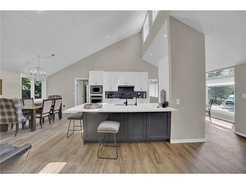 11 Weneil Drive, Freelton, ON - Indoor