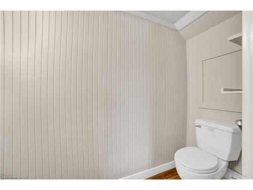 11 Weneil Drive, Freelton, ON - Indoor Photo Showing Bathroom