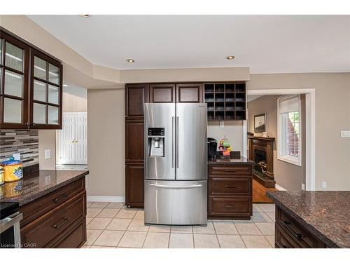 149 Dorchester Drive, Grimsby, ON - Indoor Photo Showing Kitchen