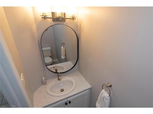 149 Dorchester Drive, Grimsby, ON - Indoor Photo Showing Bathroom