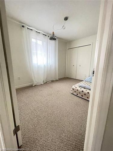 850 Mapleridge Street, London, ON - Indoor