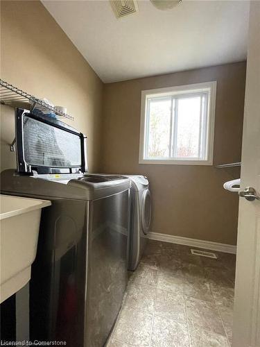 850 Mapleridge Street, London, ON - Indoor Photo Showing Laundry Room