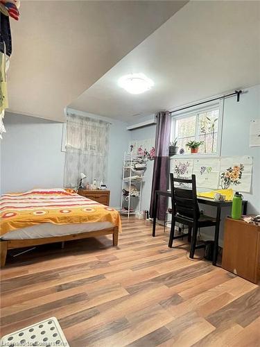 850 Mapleridge Street, London, ON - Indoor Photo Showing Bedroom