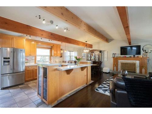 92 Auchmar Road, Hamilton, ON - Indoor Photo Showing Kitchen