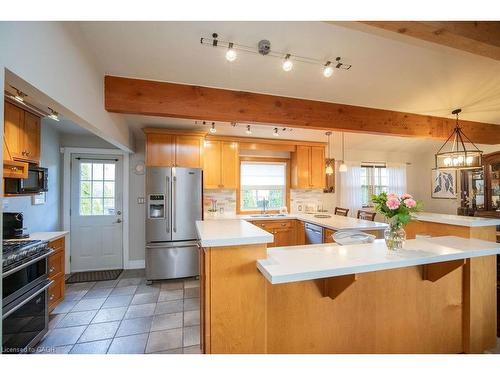 92 Auchmar Road, Hamilton, ON - Indoor Photo Showing Kitchen With Upgraded Kitchen