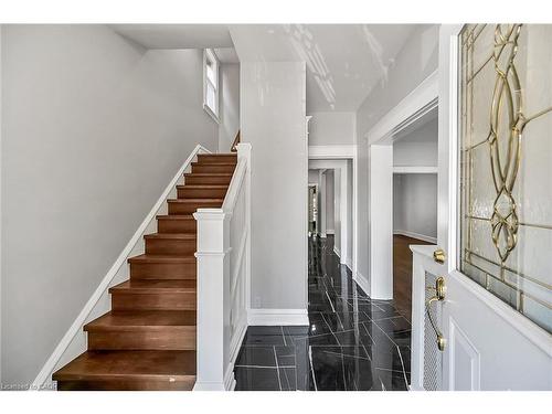 172 Sherman Avenue S, Hamilton, ON - Indoor Photo Showing Other Room