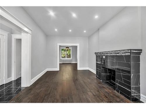 172 Sherman Avenue S, Hamilton, ON - Indoor Photo Showing Other Room