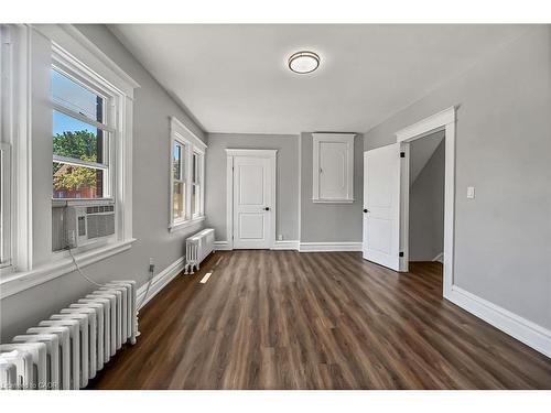 172 Sherman Avenue S, Hamilton, ON - Indoor Photo Showing Other Room