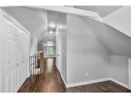 172 Sherman Avenue S, Hamilton, ON - Indoor Photo Showing Other Room