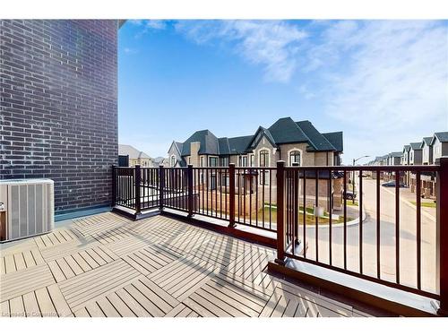 6 Marvin Avenue, Oakville, ON - Outdoor