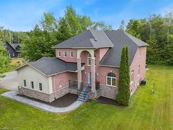 2036 Birkshire Woods Lane  Severn, ON L3V 6H2