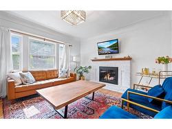 124 Eastbourne Avenue  Hamilton, ON L8M 2M8