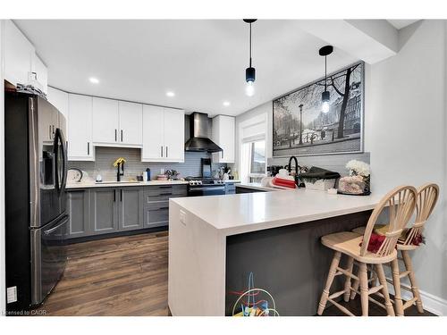 199 Bay Street N, Hamilton, ON - Indoor Photo Showing Kitchen With Upgraded Kitchen