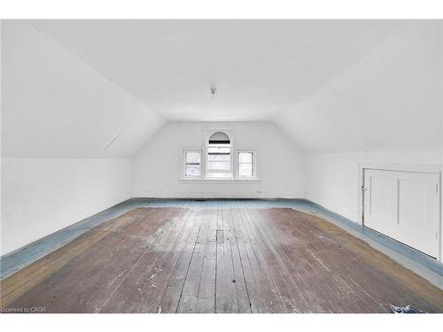 199 Bay Street N, Hamilton, ON - Indoor Photo Showing Other Room