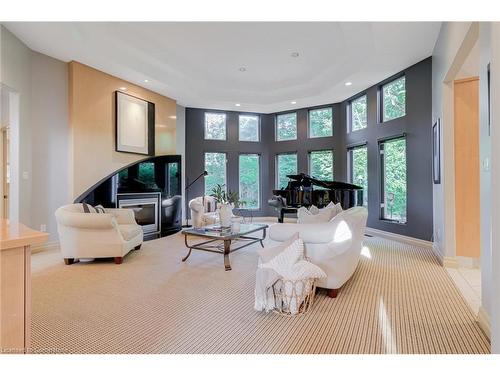 34 Harrington Place, Ancaster, ON - Indoor Photo Showing Living Room