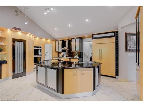 34 Harrington Place, Ancaster, ON - Indoor Photo Showing Kitchen