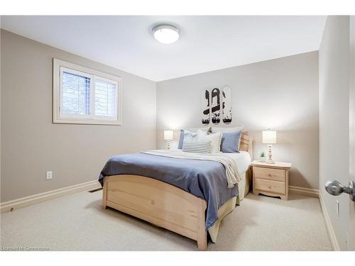 34 Harrington Place, Ancaster, ON - Indoor Photo Showing Bedroom