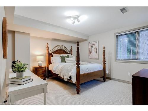 34 Harrington Place, Ancaster, ON - Indoor Photo Showing Bedroom