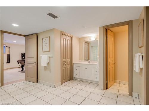 34 Harrington Place, Ancaster, ON - Indoor Photo Showing Other Room