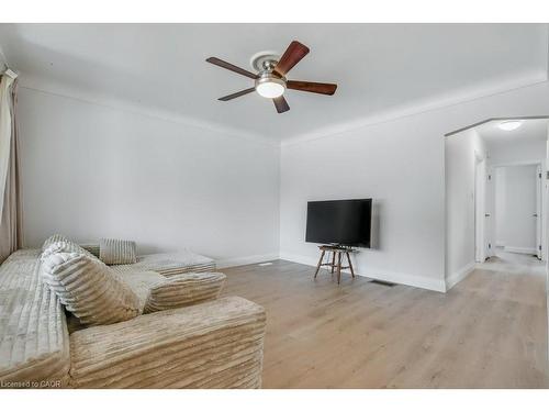 111 Castlefield Drive, Hamilton, ON - Indoor