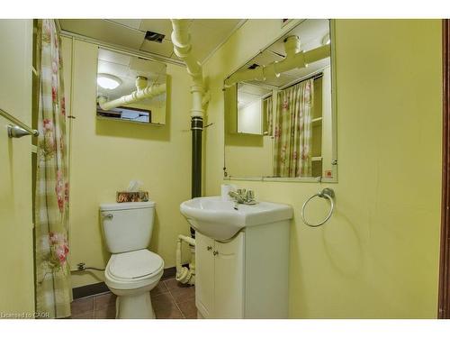 111 Castlefield Drive, Hamilton, ON - Indoor Photo Showing Bathroom