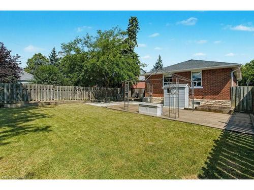 111 Castlefield Drive, Hamilton, ON - Outdoor