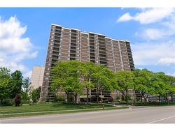 1605-301 Frances Avenue  Stoney Creek, ON L8E 3W6
