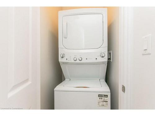 386 Linden Drive, Cambridge, ON - Indoor Photo Showing Laundry Room