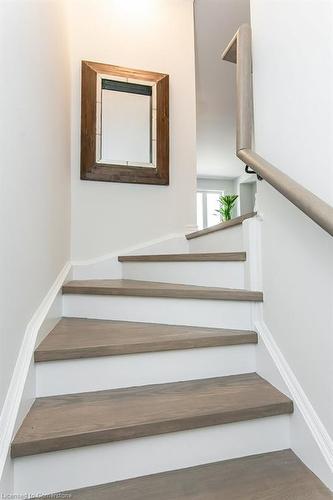 386 Linden Drive, Cambridge, ON - Indoor Photo Showing Other Room