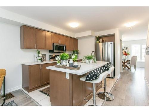 386 Linden Drive, Cambridge, ON - Indoor Photo Showing Kitchen