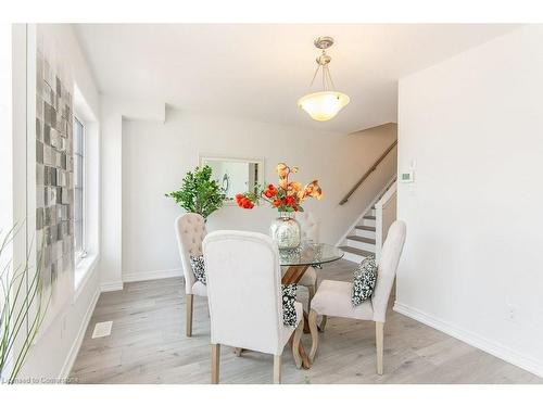 386 Linden Drive, Cambridge, ON - Indoor Photo Showing Dining Room