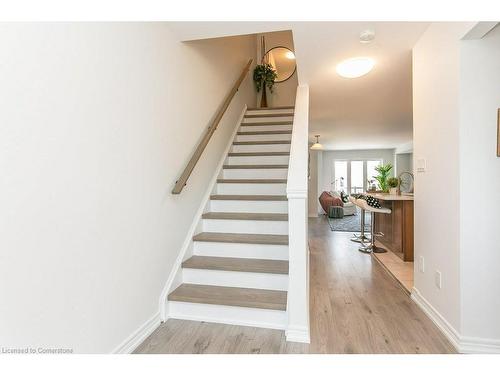 386 Linden Drive, Cambridge, ON - Indoor Photo Showing Other Room