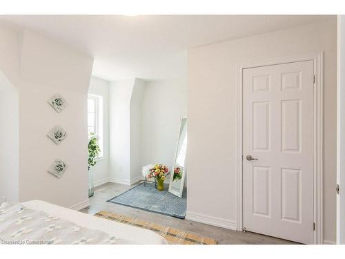386 Linden Drive, Cambridge, ON - Indoor Photo Showing Bedroom