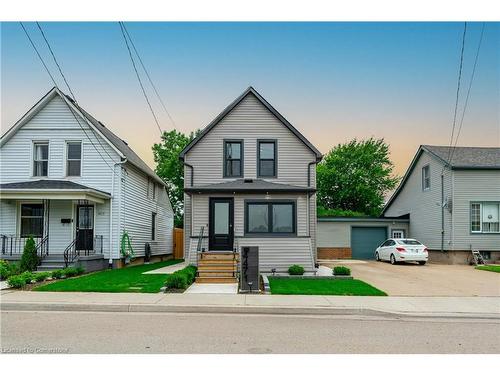 4471 First Avenue  Niagara Falls, ON L2E 4G1