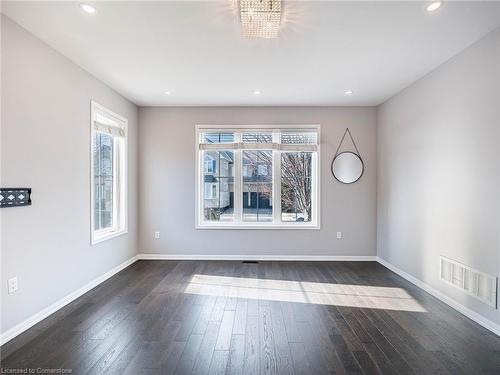 416 Gooch Crescent, Milton, ON - Indoor Photo Showing Other Room