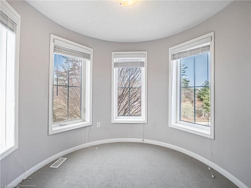 416 Gooch Crescent, Milton, ON - Indoor Photo Showing Other Room