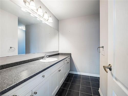 416 Gooch Crescent, Milton, ON - Indoor Photo Showing Bathroom