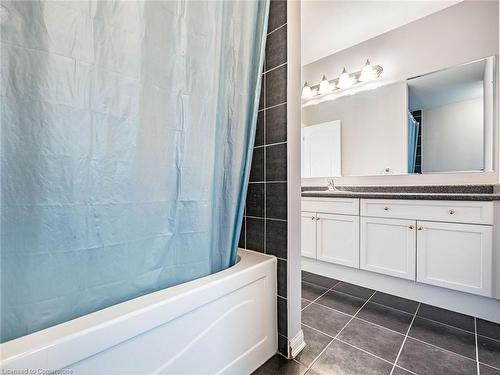 416 Gooch Crescent, Milton, ON - Indoor Photo Showing Bathroom