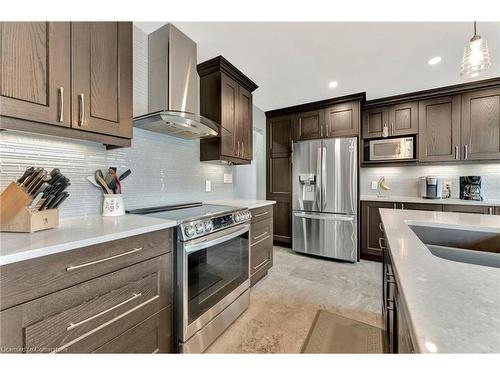375 Elliott Street, Cambridge, ON - Indoor Photo Showing Kitchen With Upgraded Kitchen