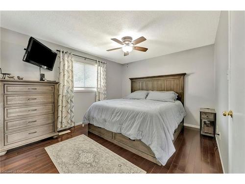 375 Elliott Street, Cambridge, ON - Indoor Photo Showing Bedroom
