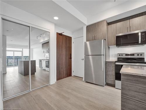 1418-2782 Barton Street E, Hamilton, ON - Indoor Photo Showing Kitchen With Stainless Steel Kitchen