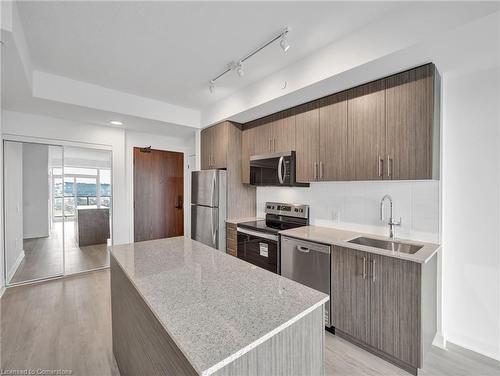 1418-2782 Barton Street E, Hamilton, ON - Indoor Photo Showing Kitchen With Stainless Steel Kitchen With Upgraded Kitchen