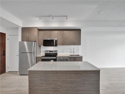 1418-2782 Barton Street E, Hamilton, ON - Indoor Photo Showing Kitchen With Stainless Steel Kitchen