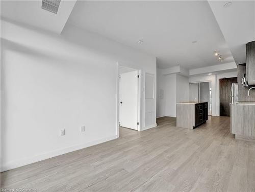 1418-2782 Barton Street E, Hamilton, ON - Indoor