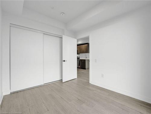 1418-2782 Barton Street E, Hamilton, ON - Indoor Photo Showing Other Room